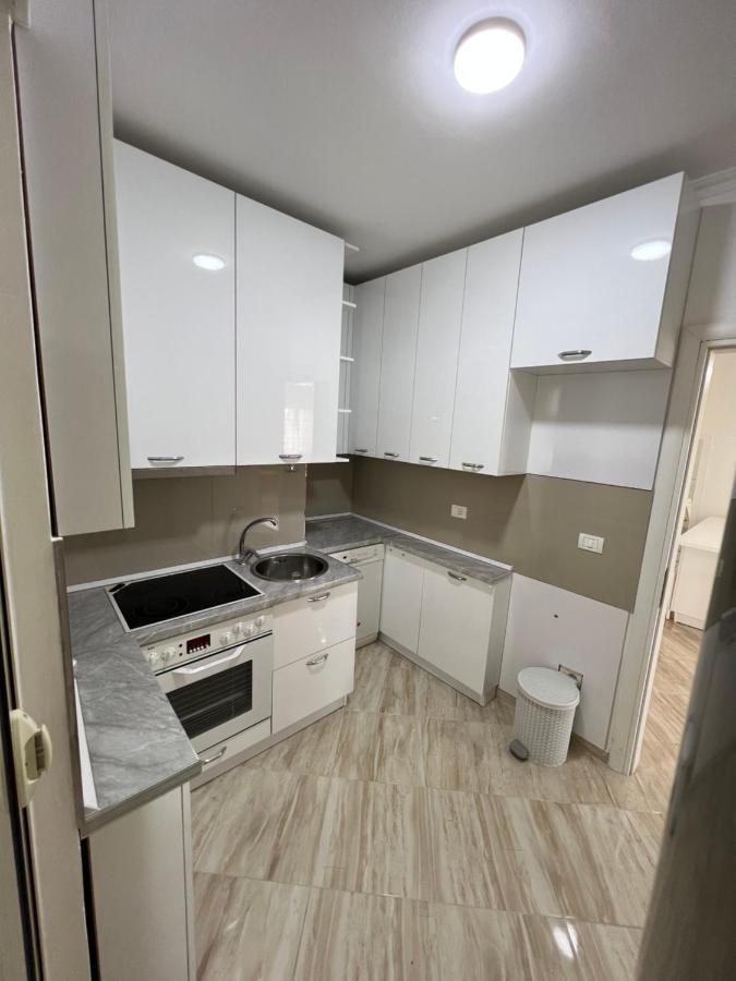 Leo Apartament Дуррес Экстерьер фото